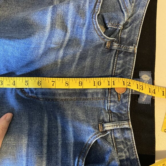 Democracy Jeans Size 16 light wash slight flare leg - Picture 7 of 12